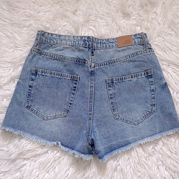 Love Tree High Waisted Premium Denim Distressed Shorts NWOT Size M - Picture 6 of 6